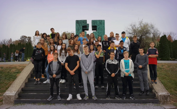 Učenici su posjetili Memorijalno groblje žrtava Domovinskog rata u Vukovaru
